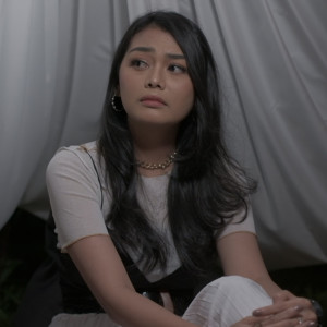 Dengarkan lagu SAKIK DI DUO KAN nyanyian Ovhi Firsty dengan lirik