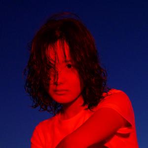 收聽HANRORO的거울歌詞歌曲