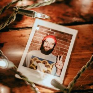 收聽Jesse Daniel Smith的Please, Hang out with Your Family (A Christmas Song)歌詞歌曲