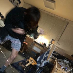 收聽Korin的Left Hook to the Face (feat. heydium)歌詞歌曲