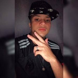 ดาวน์โหลดและฟังเพลง Famosinha do TikTok (Explicit) พร้อมเนื้อเพลงจาก Mc Doziin