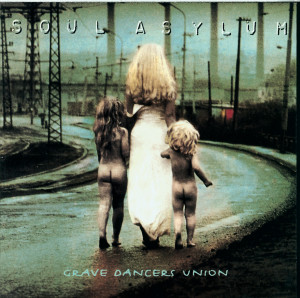 ดาวน์โหลดและฟังเพลง Runaway Train (2022 Remaster) พร้อมเนื้อเพลงจาก Soul Asylum