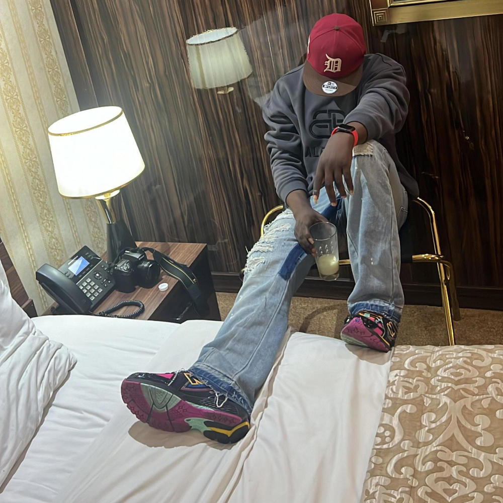 AM A SURVIVAL (Explicit)