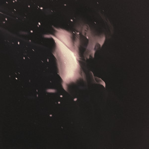 Listen to Одна ночь (Explicit) song with lyrics from MAINTAINED