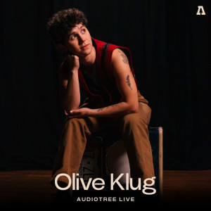 收聽Olive Klug的Casting Spells (Audiotree Live Version)歌詞歌曲