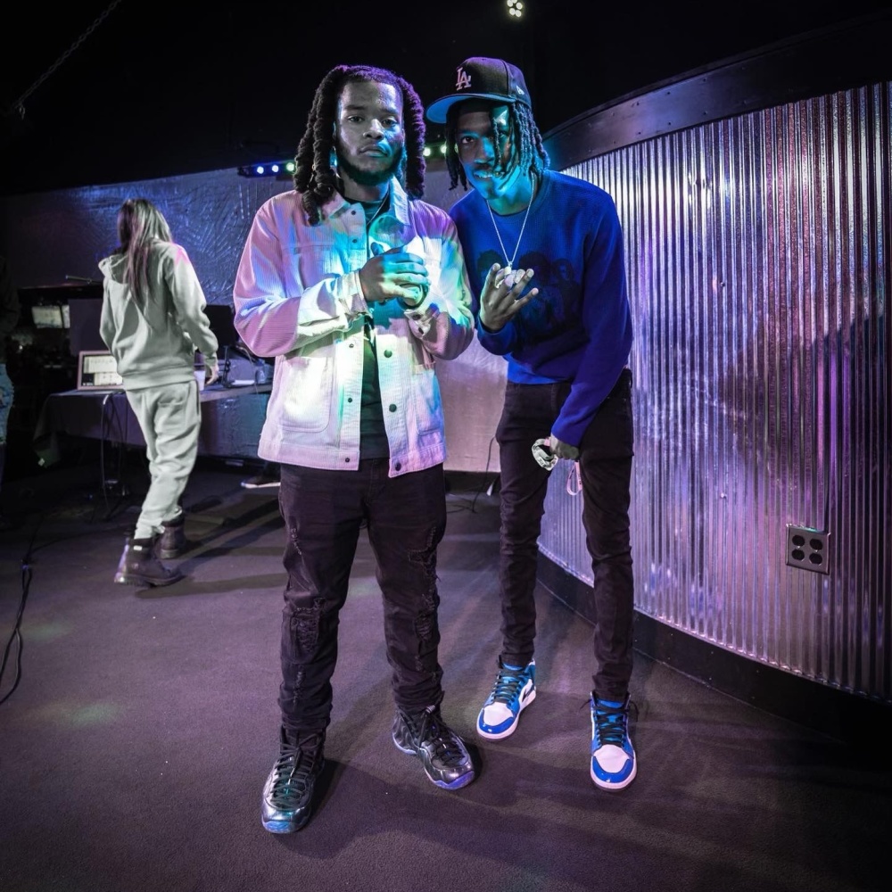 Too Heavy (feat. Rico Finesse) (Explicit)