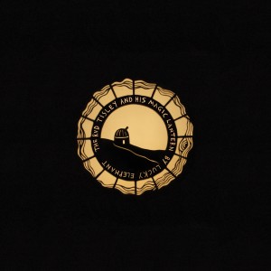 ดาวน์โหลดและฟังเพลง Red Ties (Alternate Take) พร้อมเนื้อเพลงจาก Lucky Elephant