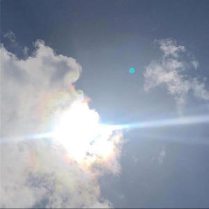 ดาวน์โหลดและฟังเพลง Pivote พร้อมเนื้อเพลงจาก Solecito