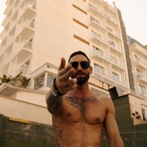 default playlist img