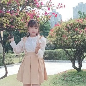 收听小艳艳的一生有你来陪伴（男女组合版） (完整版)歌词歌曲