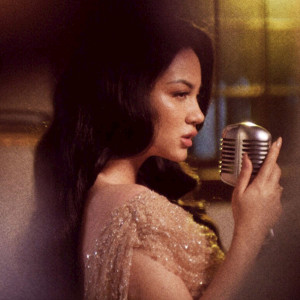 ดาวน์โหลดและฟังเพลง Sampai Mati พร้อมเนื้อเพลงจาก Ariel Tatum