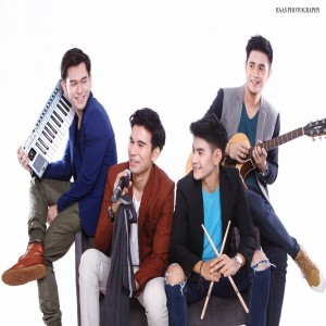 ดาวน์โหลดและฟังเพลง Astaga พร้อมเนื้อเพลงจาก MuVon