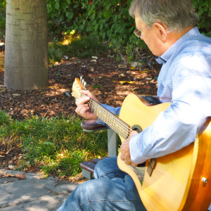 Andrew Phelan的专辑A Three Strand Cord