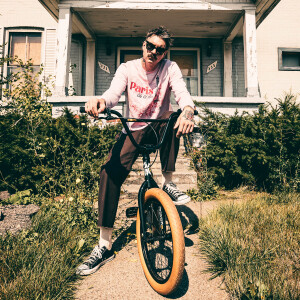 default playlist img