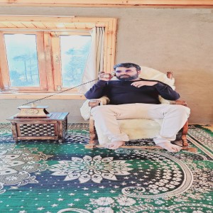 Listen to Badshah Ki Gali mein song with lyrics from Rahul Dev