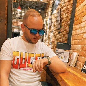 Listen to L'bayda W L'Cocaine (Explicit) song with lyrics from Kader Sghir