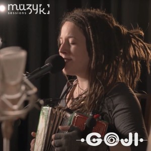 Album Múzyk sessions (Live) from Goji