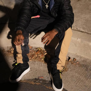 ดาวน์โหลดและฟังเพลง Maybach Curtains (Explicit) พร้อมเนื้อเพลงจาก Gas Gotti