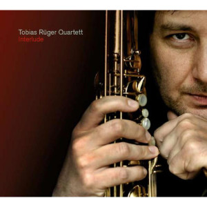 收聽Tobias Rüger Quartett的Interlude歌詞歌曲