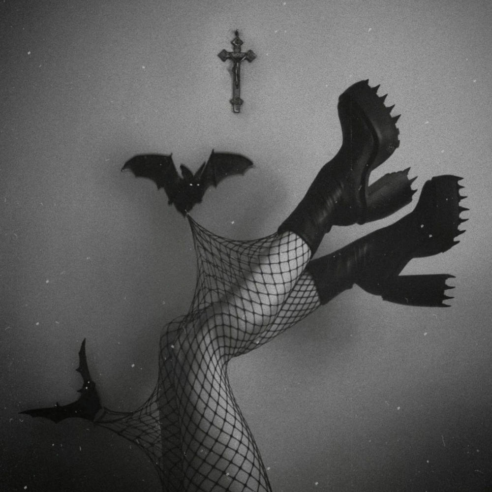 black bootz (feat. g0r3c0r3) (Explicit)