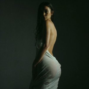 收聽Sabrina Claudio的Don't Let Me Down (feat. Khalid)歌詞歌曲