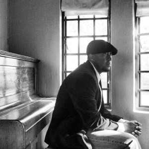 ดาวน์โหลดและฟังเพลง Burnin' พร้อมเนื้อเพลงจาก Lindo