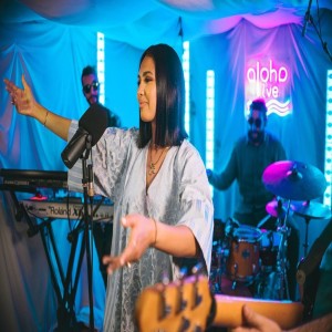 Manal的專輯Ice, Denbi (Live At Aloha Vibes, Agadir, 2021)