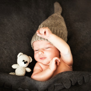 Dengarkan lagu Red Flower nyanyian Sleep Baby Sleep Music dengan lirik