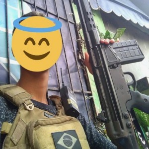 Dengarkan MTG - DUBLÊ DE BANDIDO (Explicit) lagu dari DJ RAEL DA SERRA dengan lirik