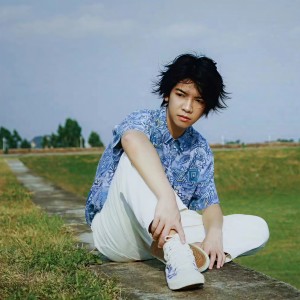Listen to 失与憾 (Electronic audio version) song with lyrics from 植柏森