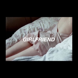 Dengarkan lagu 女朋友「GIRLFRIEND？」 nyanyian WHIZZBIZ dengan lirik