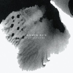 ดาวน์โหลดและฟังเพลง Fickle Game พร้อมเนื้อเพลงจาก Amber Run