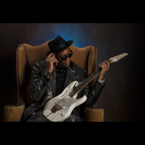 Listen to Do Things to Me song with lyrics from Okon