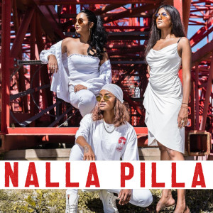 Listen to Nalla Pilla song with lyrics from Sophia Akkara