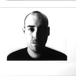 ดาวน์โหลดและฟังเพลง És (feat. Hélio Morais) พร้อมเนื้อเพลงจาก Cobrado