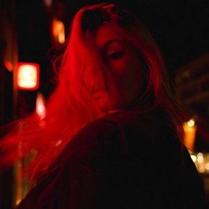 收聽Emma Bale的Cut Loose歌詞歌曲