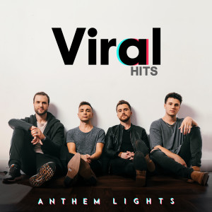 Dengarkan lagu Blinding Lights nyanyian Anthem Lights dengan lirik