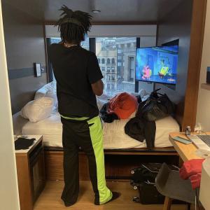 default playlist img