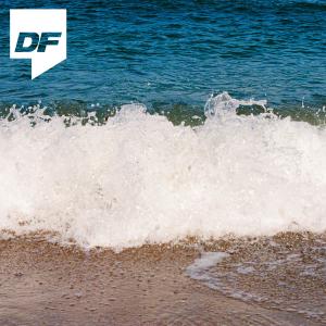 Listen to 떠나자 푸른 바다로 (Feat. 노브레인) (Go To Sea) song with lyrics from 제이통 (J-Tong)