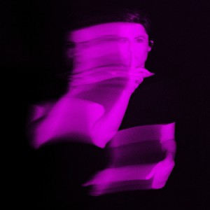 收聽Leslie Mendelson的Lay It All on Me歌詞歌曲