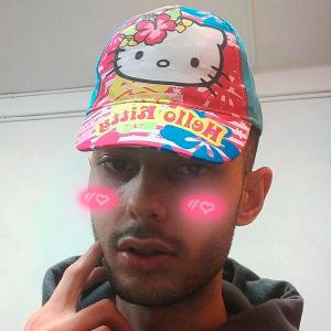 ดาวน์โหลดและฟังเพลง gorra hello kitty พร้อมเนื้อเพลงจาก Hernna