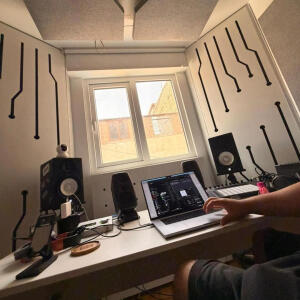 default playlist img