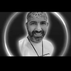 Listen to Una, doua, trei... song with lyrics from Florinel