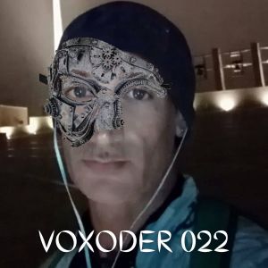 Dengarkan lagu Mi guardo in giro nyanyian Carlo Vox dengan lirik