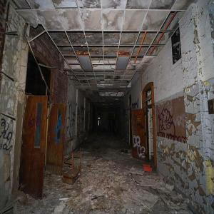 thelxnleyspirit的專輯pain interlud-e (Explicit)