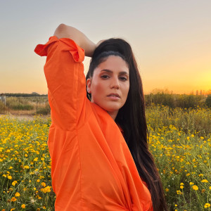 Listen to תחת השמש song with lyrics from Naama Gali