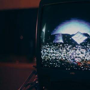 Listen to Van a mirar song with lyrics from Bokeh