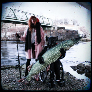 ดาวน์โหลดและฟังเพลง Fish on a Hook พร้อมเนื้อเพลงจาก Ratmilk