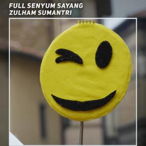 Dengarkan Full Senyum Sayang (Cover) lagu dari Zulham Sumantri dengan lirik