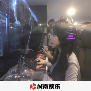 Dengarkan lagu Lonely (DJ版) nyanyian 辰音 dengan lirik